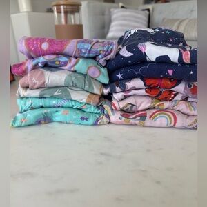 6 pairs of size 4T little sleepies gently used